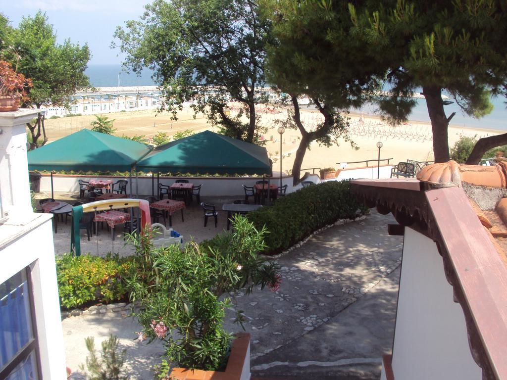 Hotel Piccolo Paradiso Di Rodi Garganico Exterior photo